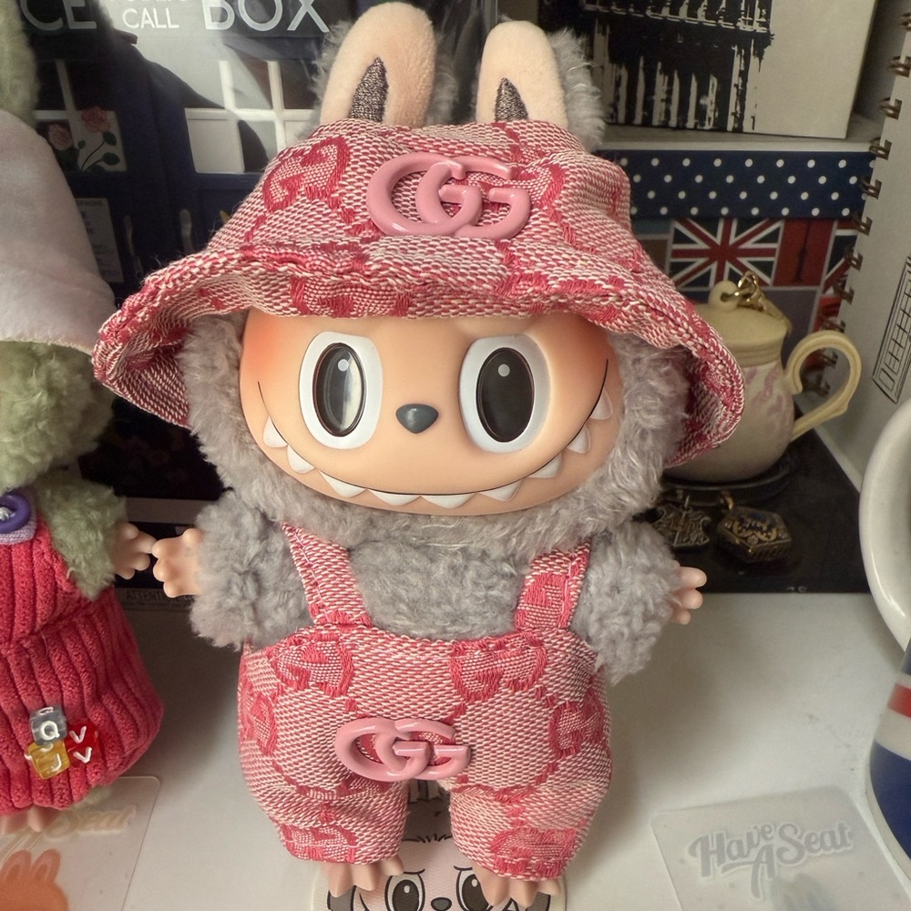 Labubu Clothes outfit for the Monsters Macaron or Have a Seat Pop Mart